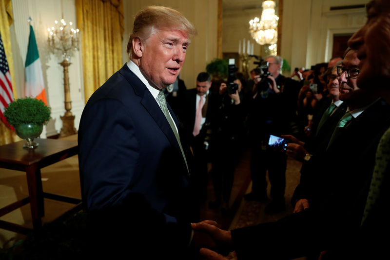 © Reuters. Trump welcomes Ireland's Varadkar to the White House