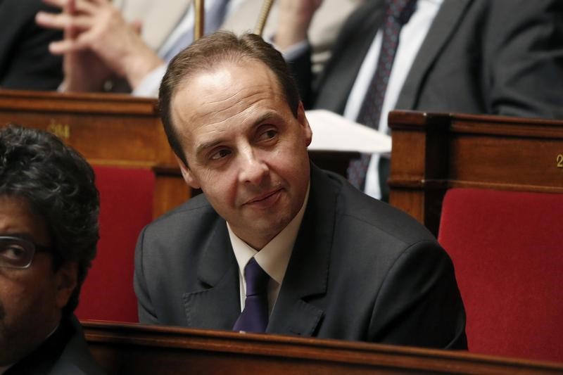 © Reuters. JEAN-CHRISTOPHE LAGARDE RÉÉLU À LA PRÉSIDENCE DE L'UDI