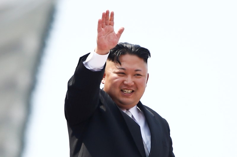 © Reuters. زعيم كوريا الشمالية يهنئ الزعيم الصيني على إعادة انتخابه رئيسا للبلاد