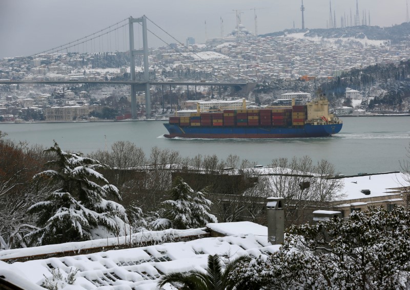 © Reuters. وزير: مستوى قياسي لصادرات تركيا عند 15.1 مليار دولار في مارس