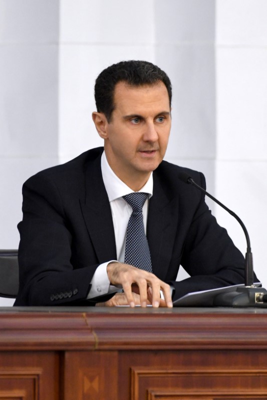 © Reuters. روسيا والأسد يوجهان إنذارا للمعارضين السوريين في شمال شرق دمشق