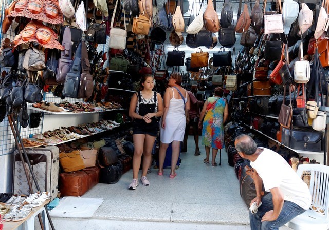 © Reuters. نمو عائدات تونس من السياحة 23% في الربع/1