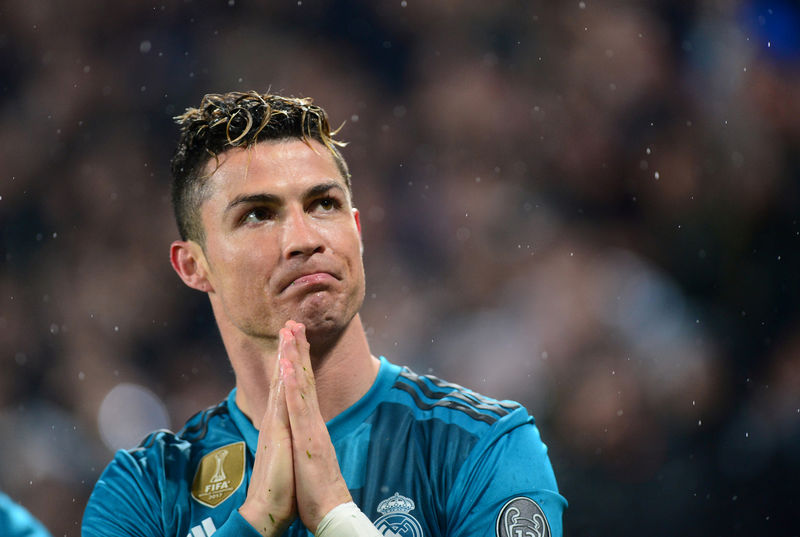 © Reuters. Un Ronaldo brillante protagoniza la goleada del Madrid ante la Juve en Champions