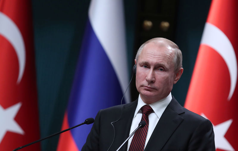 © Reuters. أمريكا تعتزم فرض عقوبات ضد نخبة رجال الأعمال في روسيا