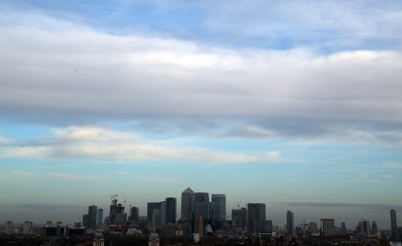 © Reuters. The Canary Wharf financial district is seen from Greenwich Park in London