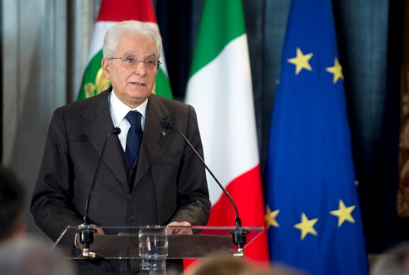 © Reuters. Il capo dello Stato, Sergio Mattarella