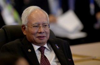 © Reuters. إعلام: رئيس وزراء ماليزيا يعلن حل البرلمان الساعة 0330 بتوقيت جرينتش