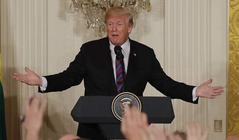© Reuters. El presidente de Estados Unidos, Donald Trump, dando un discurso en la Casa Blanca en Washington