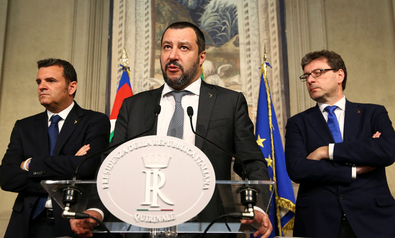 © Reuters. Il leader della Lega Matteo Salvini ieri al Quirinale