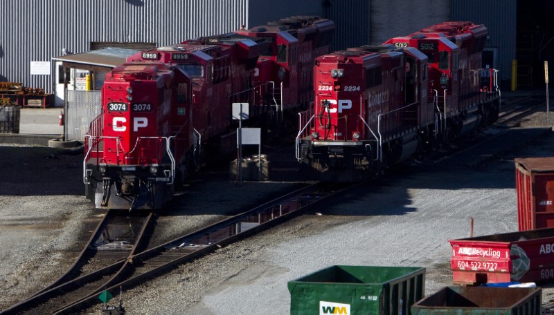 © Reuters. FILE PHOTO: The Canadian Pacific railyard is pictured in Port Coquitlam.