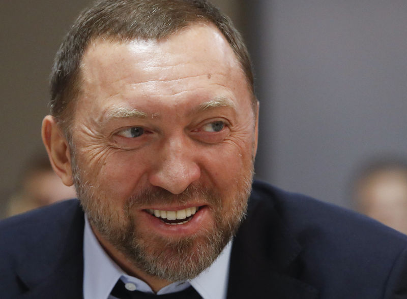 © Reuters. FILE PHOTO: President of En+ Group, Oleg Deripaska attends an agreement signing ceremony with the Krasnoyarsk region's government, in Moscow