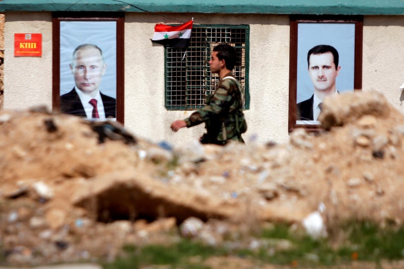 © Reuters. الجيش السوري يشن هجوما على آخر جيب لمسلحي المعارضة في الغوطة