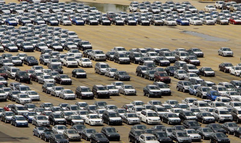 © Reuters. New cars sit in the lot at the Boston Autoport