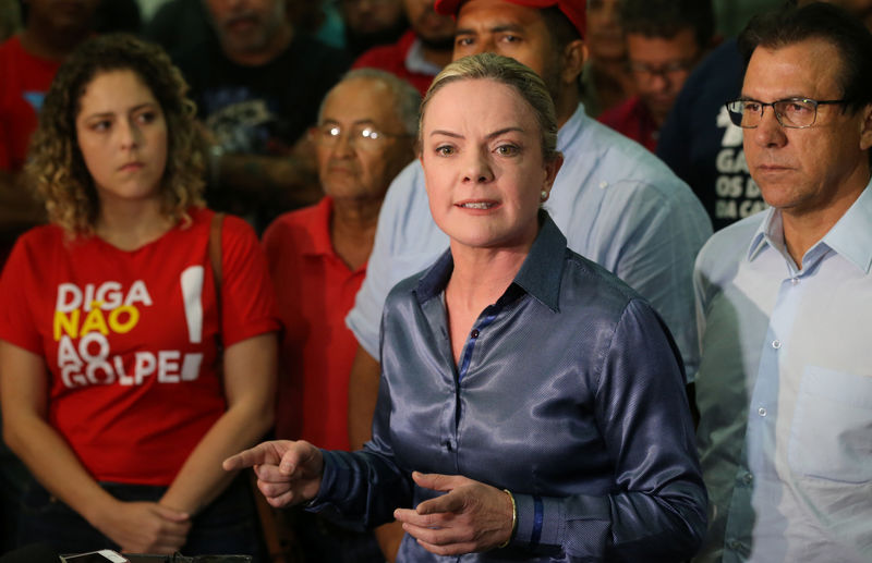 © Reuters. Presidente do PT, Gleisi Hoffmann, dá entrevista em São Bernardo do Campo