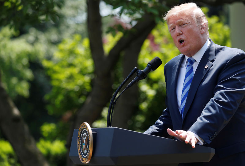 © Reuters. Foto del viernes del presidente de EEUU, Donald Trump, hablando en la Casa Blanca