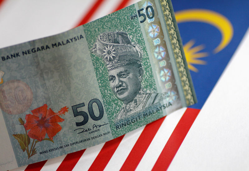 © Reuters. FILE PHOTO: Illustration photo of a Malaysia Ringgit note