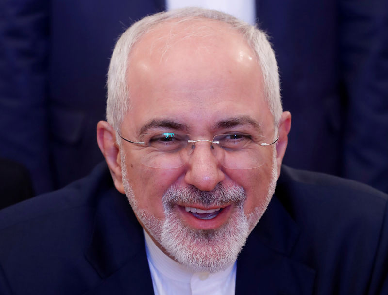 © Reuters. وكالة نقلا عن ظريف: روسيا ستحترم الاتفاق النووي مع إيران