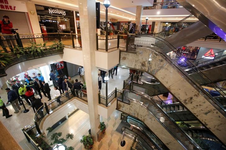 © Reuters. Interior de shopping center