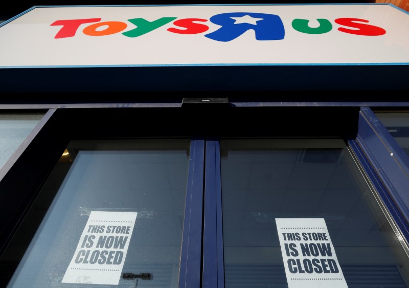 © Reuters. A closed Toys 'R' Us store is seen near York