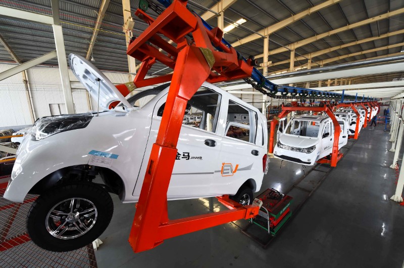 © Reuters. Eالإنتاج الصناعي الصيني يرتفع 7% في أبريل ويفوق التوقعات