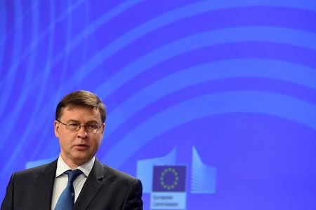 © Reuters. EC Vice-President Dombrovskis holds a news conference in Brussels