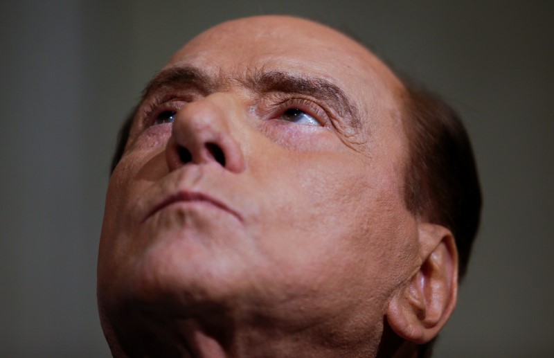 © Reuters. Procura generale Milano non si oppone a riabilitazione Berlusconi