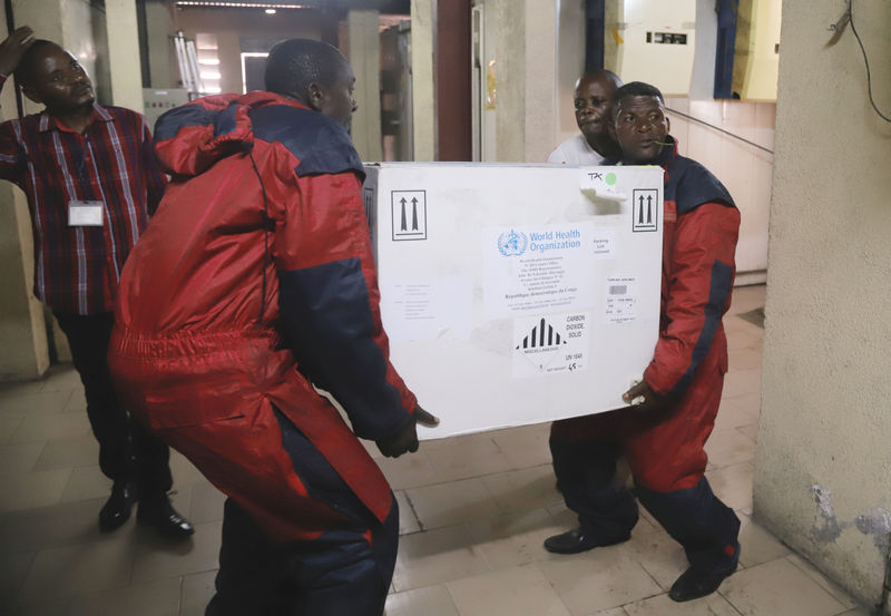 © Reuters. La OMS y Congo buscan evitar que el brote de ébola se salga de control