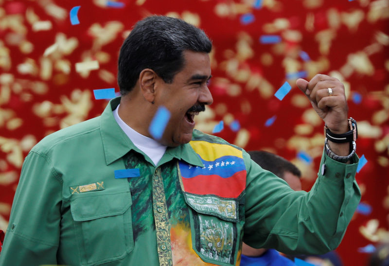 © Reuters. Una Venezuela en crisis va a las urnas entre el desánimo y la resignación