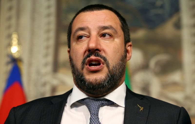 © Reuters. Il leader della Lega Matteo Salvini