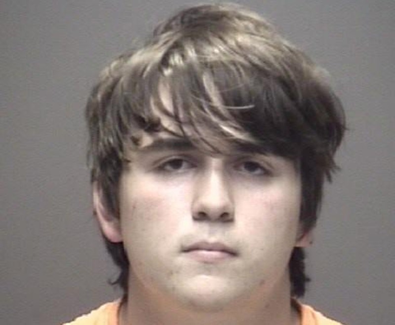 © Reuters. شاب مسلح يقتل 10 في مدرسته الثانوية بتكساس الأمريكية