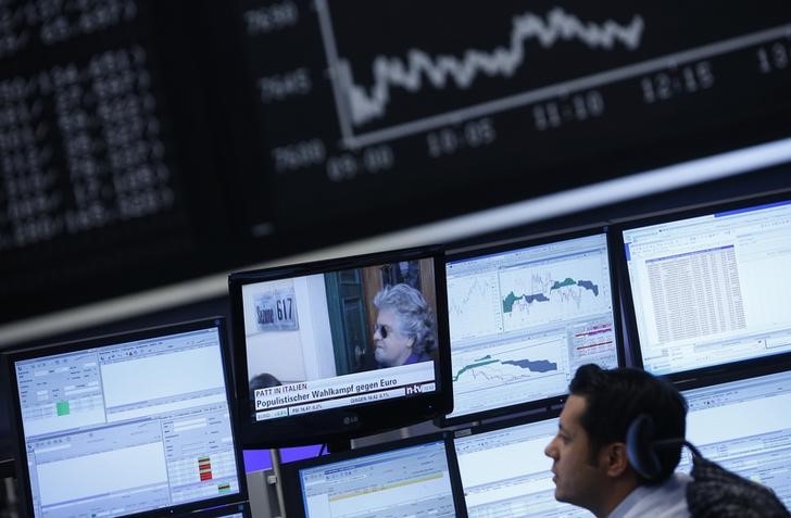 © Reuters. Borsa Milano tiene, indice FTSE Mib in calo per stacco cedole, forte Fca