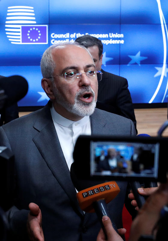© Reuters. ظريف يقول أمريكا تكرر نفس الأخطاء تجاه إيران