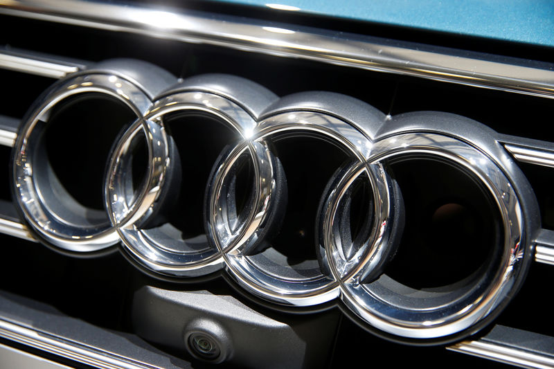 © Reuters. FILE PHOTO: Audi logo is pictured during the Volkswagen Group's annual general meeting in Berlin