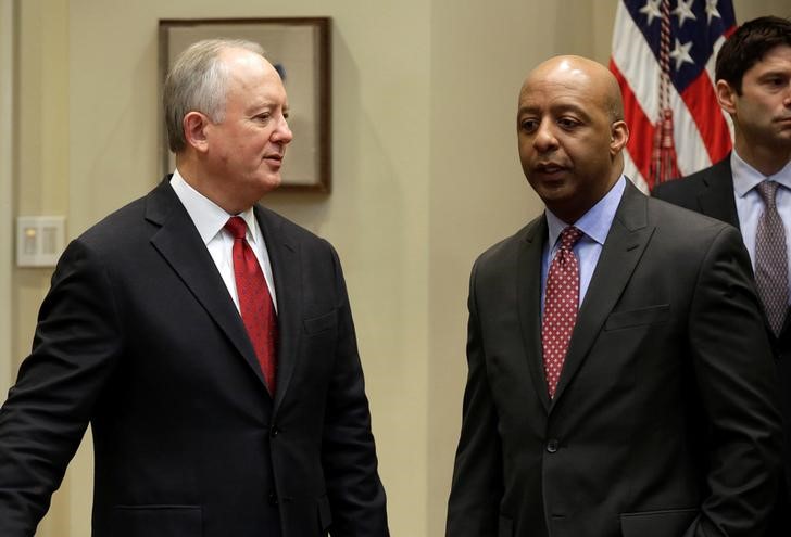 © Reuters. Gregory A. Sandfort, CEO of Tractor Supply Company, and Marvin Ellison, CEO of JCPenney, speak before meeting with U.S. President Donald Trump at the White House in Washington