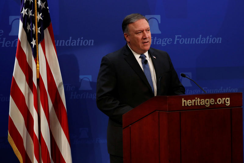 © Reuters. Pompeo delivers remarks on the Trump administration's Iran policy in Washington