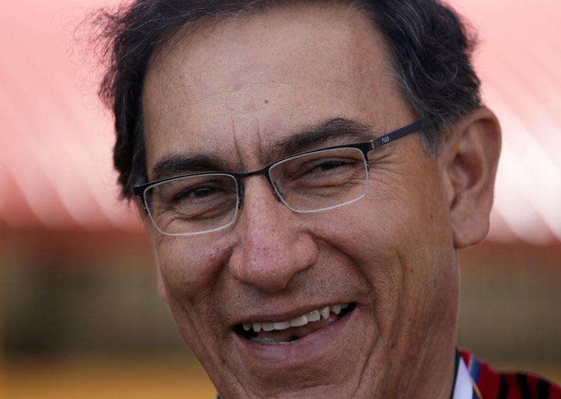 © Reuters. Peru's President Martin Vizcarra smiles after inaugurated the Binational Border Service Center (CEBAF) in Desaguadero, Peru