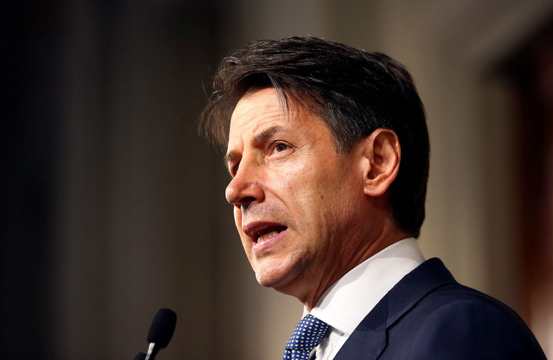 © Reuters. Il presidente del Consiglio incaricato Giuseppe Conte, ieri al Quirinale