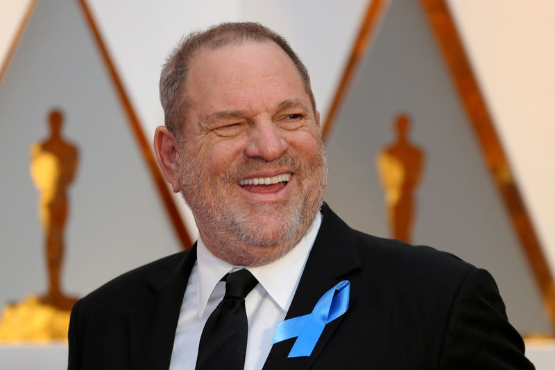 © Reuters. FILE PHOTO: Harvey Weinstein arrives at the 89th Academy Awards in Hollywood