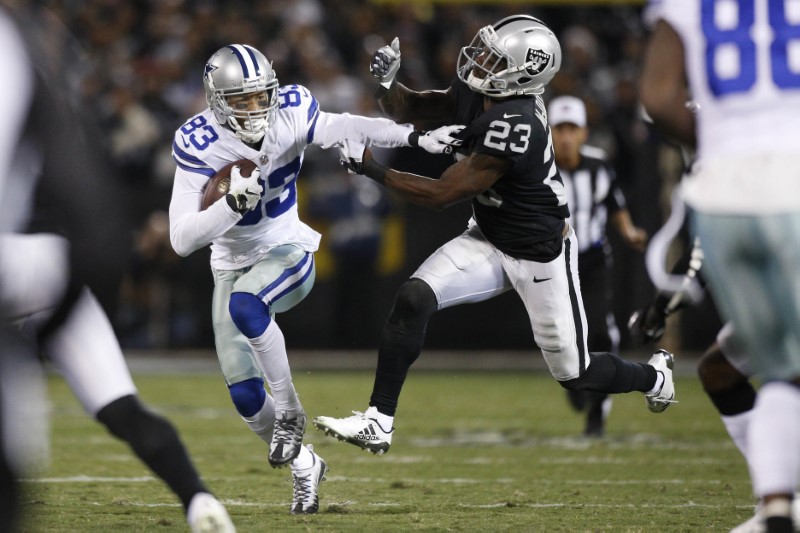 © Reuters. NFL: Dallas Cowboys at Oakland Raiders