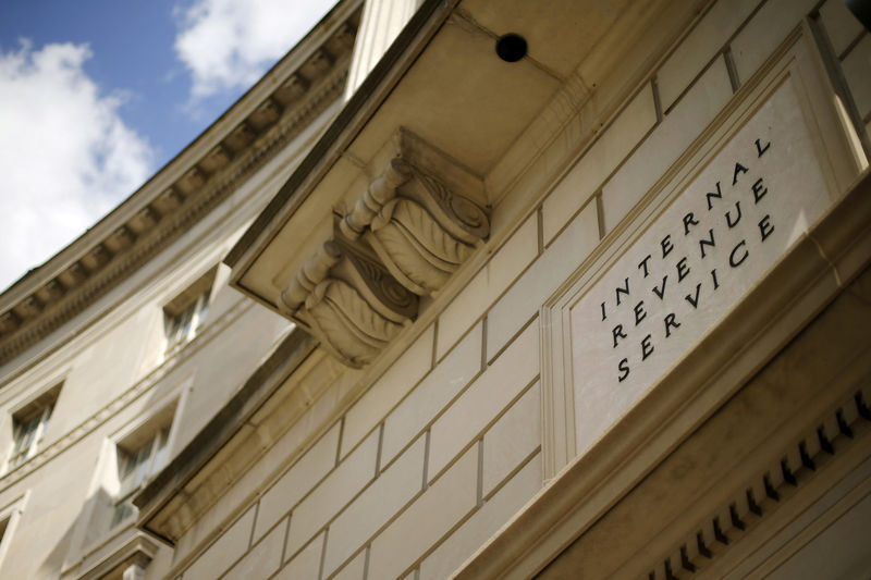 © Reuters. FILE PHOTO: A general view of the U.S. Internal Revenue Service (IRS) building in Washington