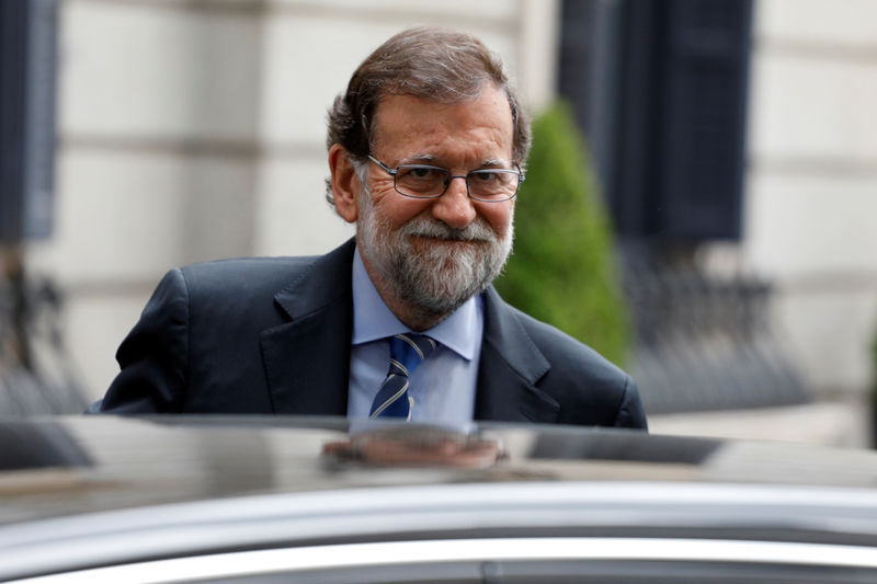 © Reuters. Ciudadanos pone a Rajoy en la picota y le exige elecciones en 