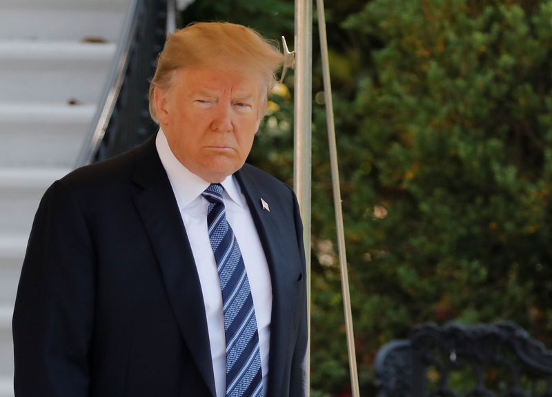 © Reuters. U.S. President Donald Trump leaves the White House for a trip to Annapolis, Maryland, in Washington