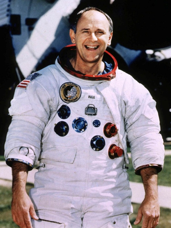 © Reuters. ناسا: وفاة رائد الفضاء الأمريكي ألان بين عن 86 عاما