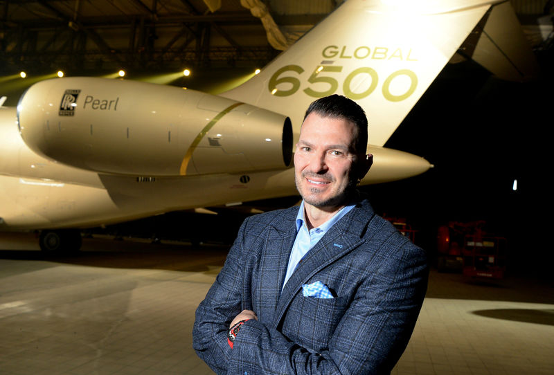 © Reuters. Coleal, President of Bombardier Business Aircraft, unveils the Global 6500 jet at the European Business Aviation Convention and Exhibition in Geneva