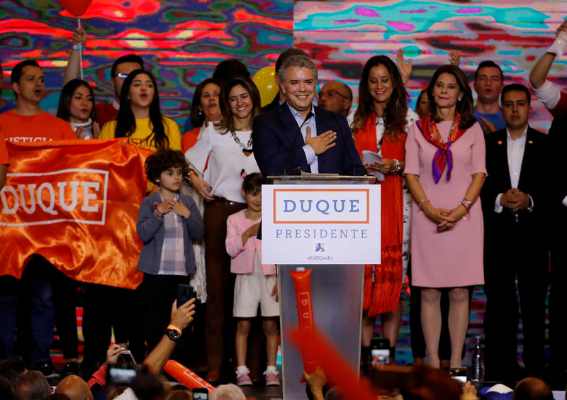 © Reuters. Candidato à presidência da Colômbia Ivan Duque durante evento após primeiro turno das eleições em Bogotá