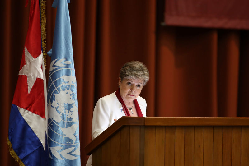 © Reuters. Secretária da Comissão Econômica para a América Latina e o Caribe, Alicia Barcena, durante cerimônia em Havana, Cuba