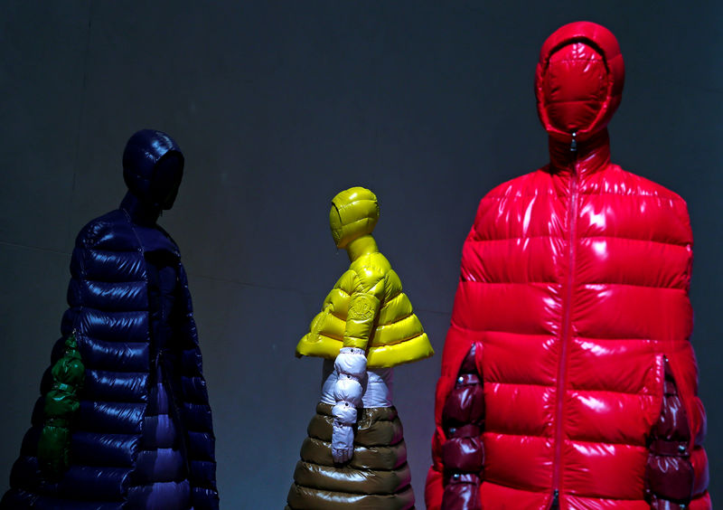 © Reuters. FILE PHOTO: Creations from the Moncler Autumn/Winter 2018 women's collection are seen during Milan Fashion Week