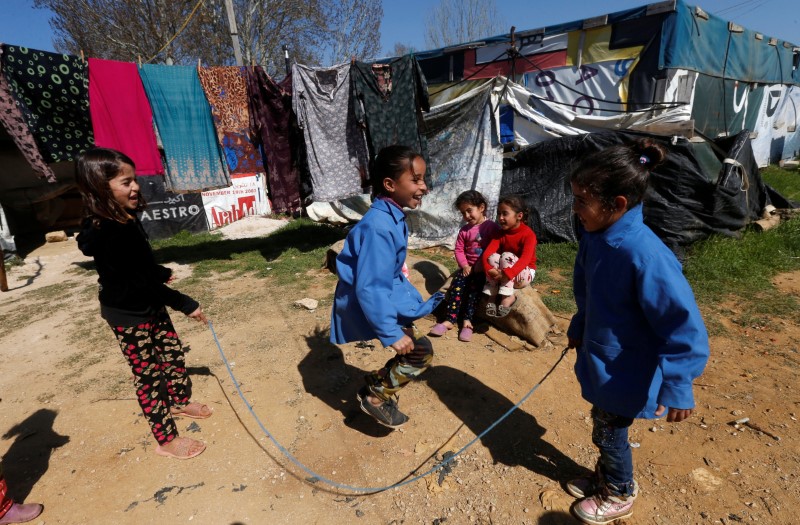 © Reuters. مسؤول: لبنان يعمل على عودة آلاف اللاجئين السوريين