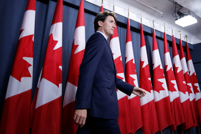© Reuters. Canada's PM Trudeau arrives at a news conference in Ottawa