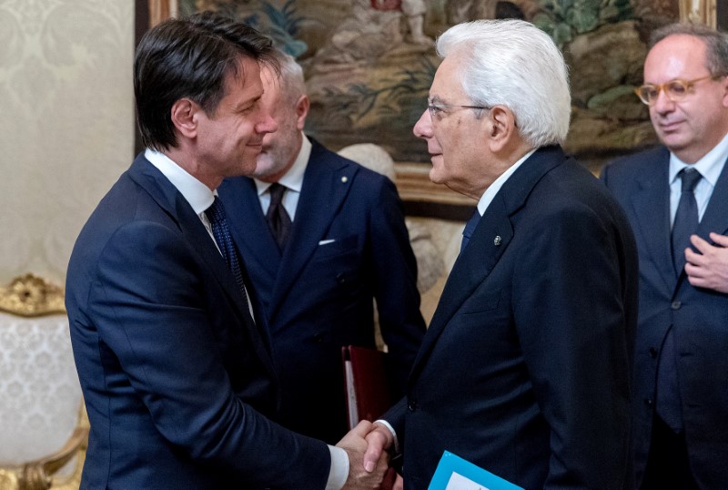 © Reuters. Líderes antisistema de Italia alcanzan acuerdo para coalición de gobierno